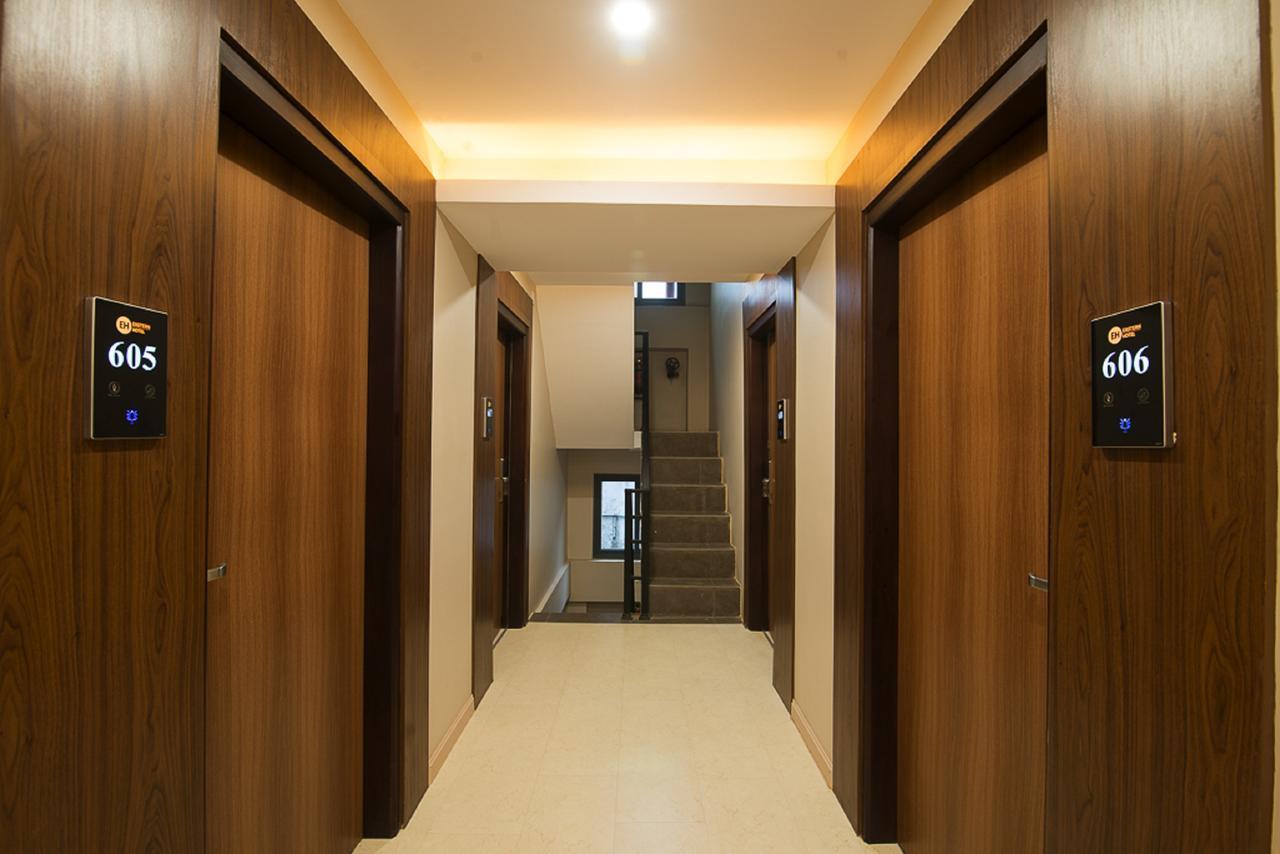 Eastern Hotel Янгон Экстерьер фото