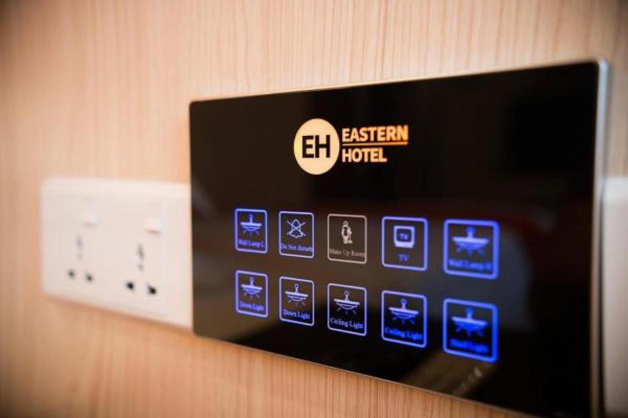 Eastern Hotel Янгон Экстерьер фото